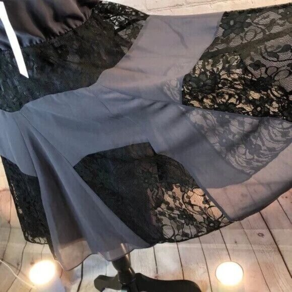 NWT BCBGeneration Womens Sleeveless Lace & Chiffon Dress Small - Picture 5 of 7